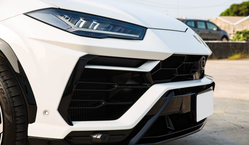 
2023 Lamborghini Urus Performante full									