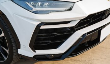 
2023 Lamborghini Urus Performante full									