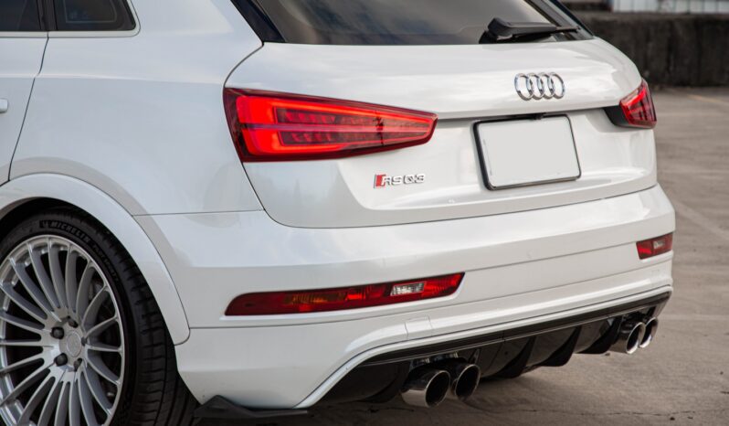 
2015-AUDI RSQ3 full									