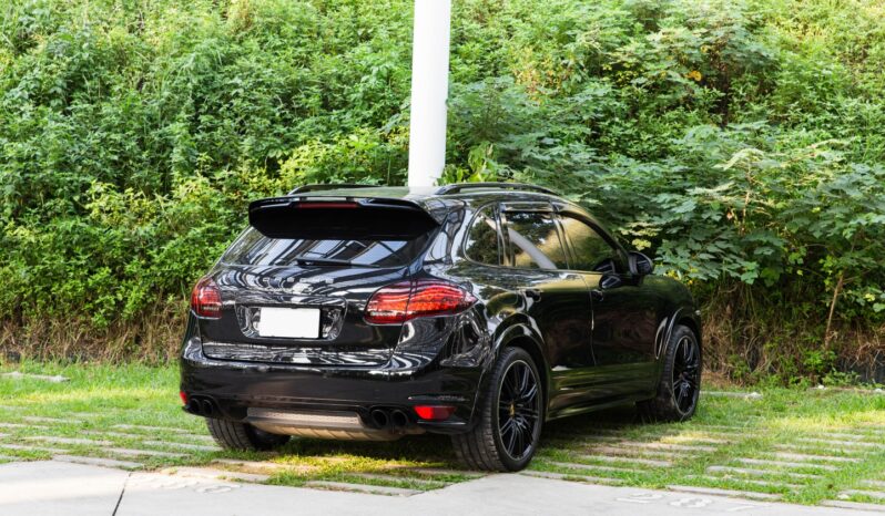 
2013-PORSCHE CAYENNE GTS full									