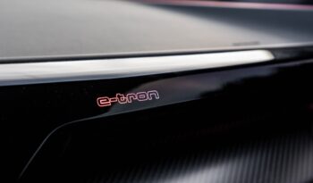 
2021-AUDI Audi E-Tron GT RS full									