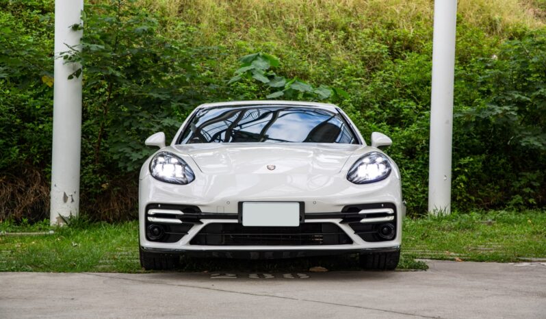 
2011 PORSCHE Panamera full									