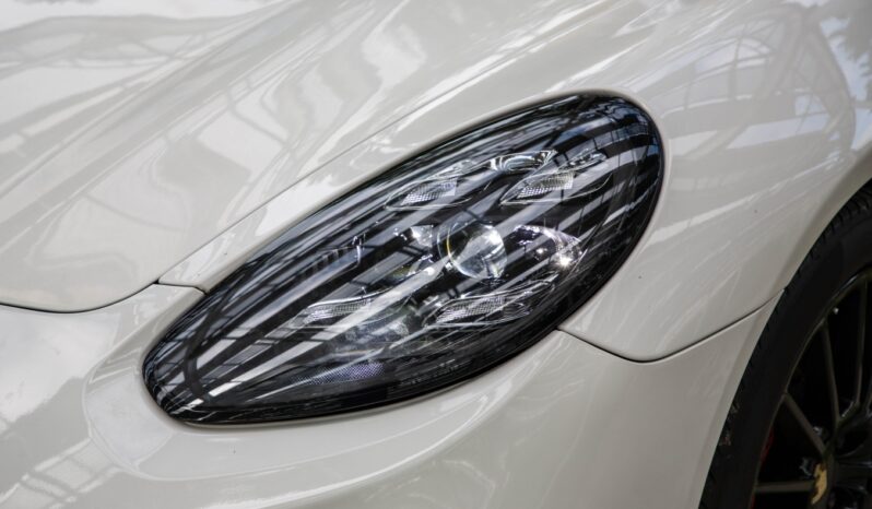 
2011 PORSCHE Panamera full									