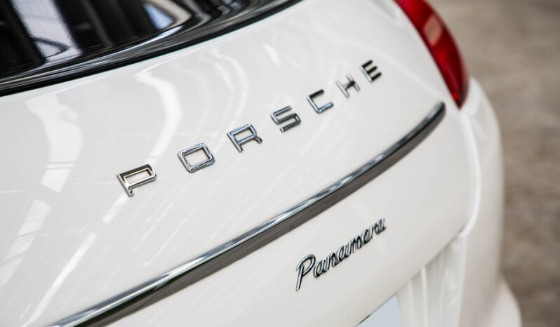 
2011 PORSCHE Panamera full									