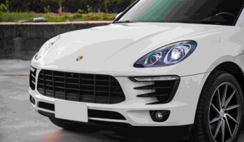 
2015 Porsche Macan full									