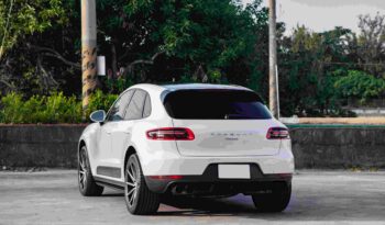 
2015 Porsche Macan full									