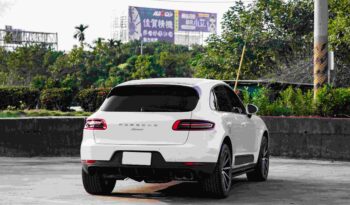 
2015 Porsche Macan full									