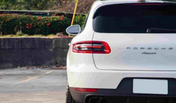 
2015 Porsche Macan full									