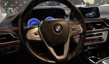 
2015 740I SEDAN full									